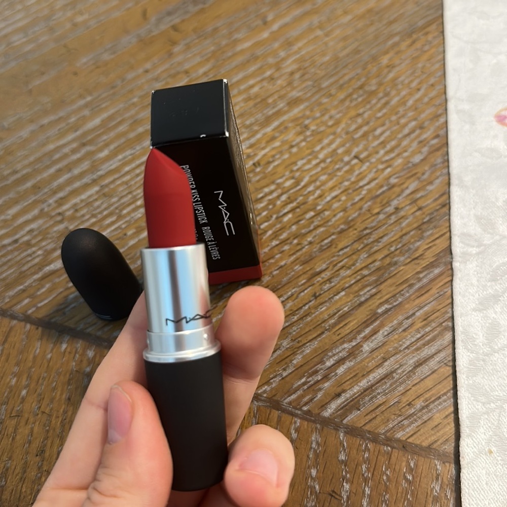 💄❤️New Mac lipstick 922 Werk, Werk, Werk💄❤️